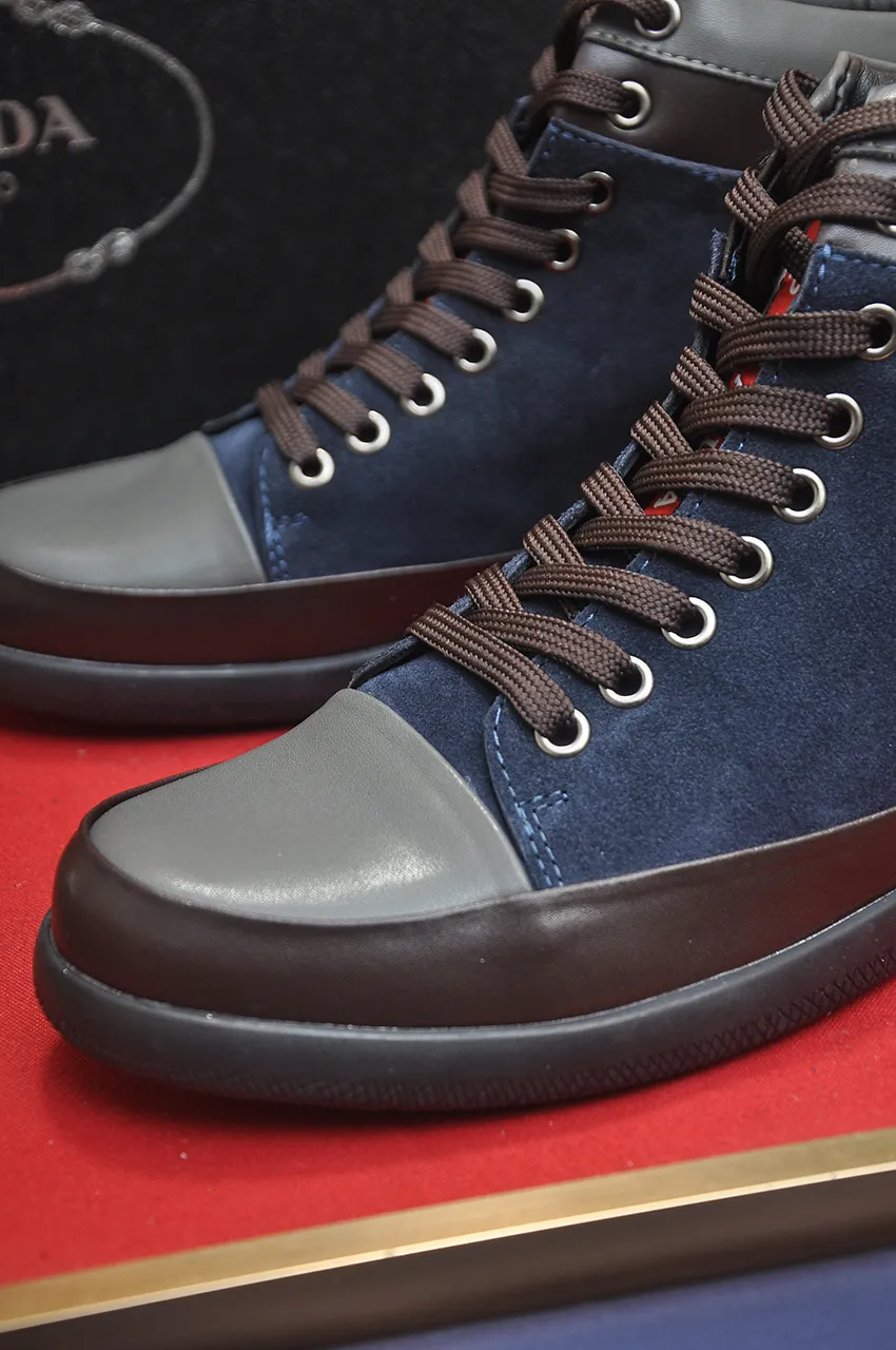 Men's shoes💰480💶【Prada】Trendy brand💞Mainly promote popular models, avant-garde and versatile fashionable men's shoes private version molding, 1:1 replica with glue splicing... Stylish and simple, original imported cowhide foot pads; the atmosphere and personality are more fashionable, eye-catching and pursuing class. It will subvert the old idea and be a must-have for fashionistas who want to spend time with you! Must keep it! High and comfortable but low, high-end quality workmanship. Code number: 38-45 (45 customized)